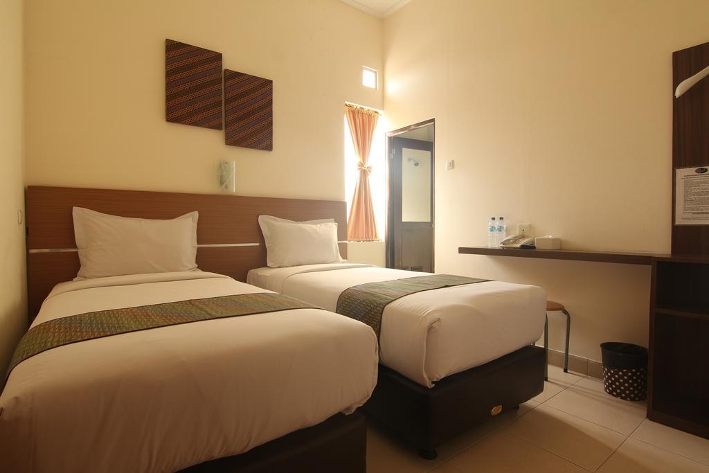 Hotel Pules Jogjacarta Quarto foto