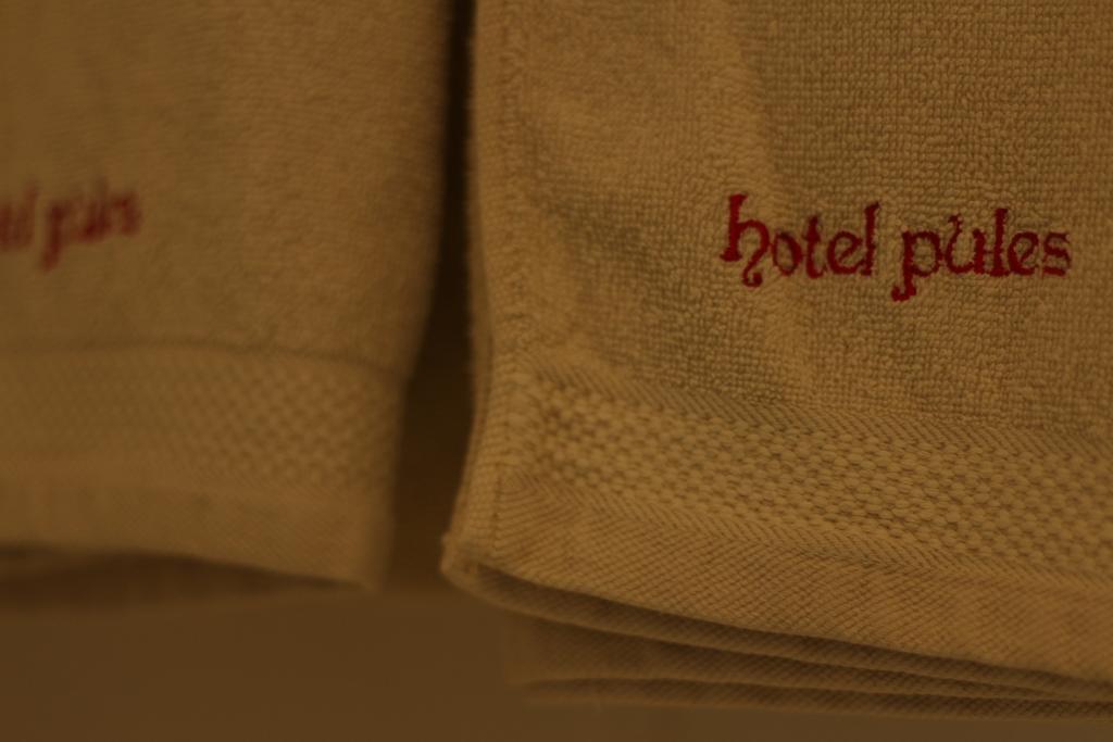 Hotel Pules Jogjacarta Quarto foto